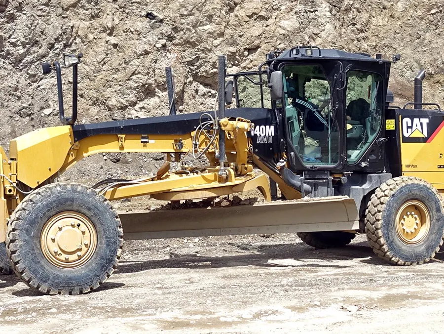 Motoniveladora Caterpillar 140M